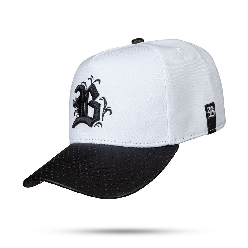 Boné Branco Snapback Aba Couro Perfured