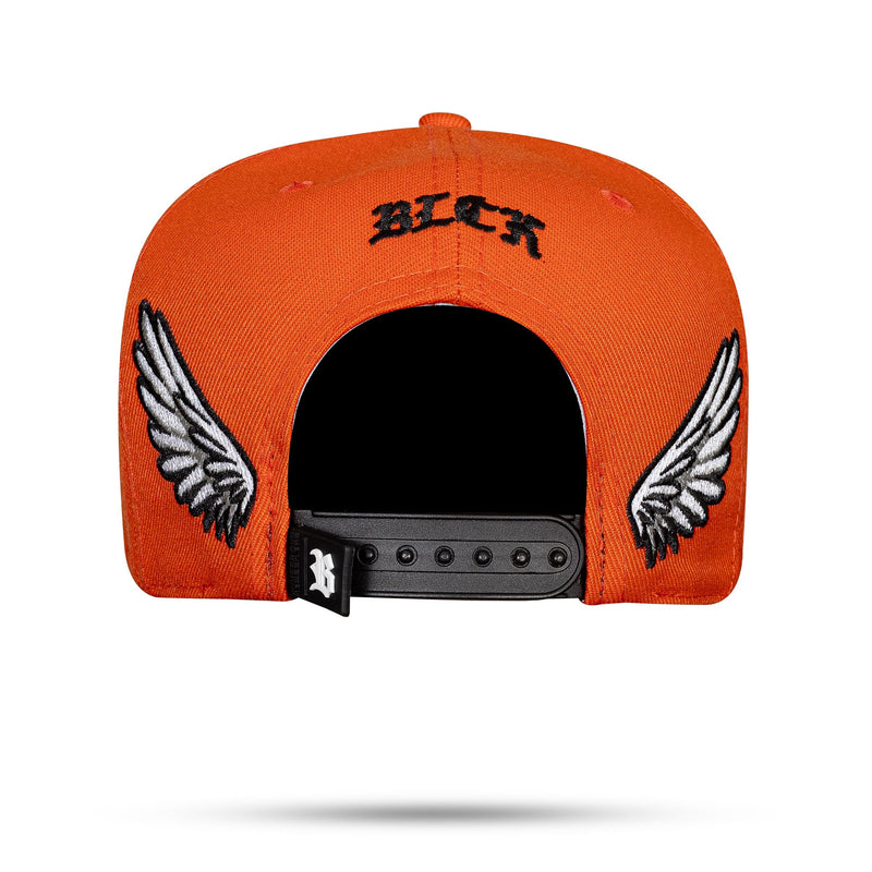 Boné Laranja Snapback New Wings