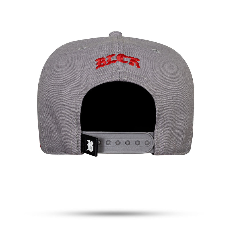 Boné Cinza Escuro Snapback Alto Relevo Contra Aba Vermelha