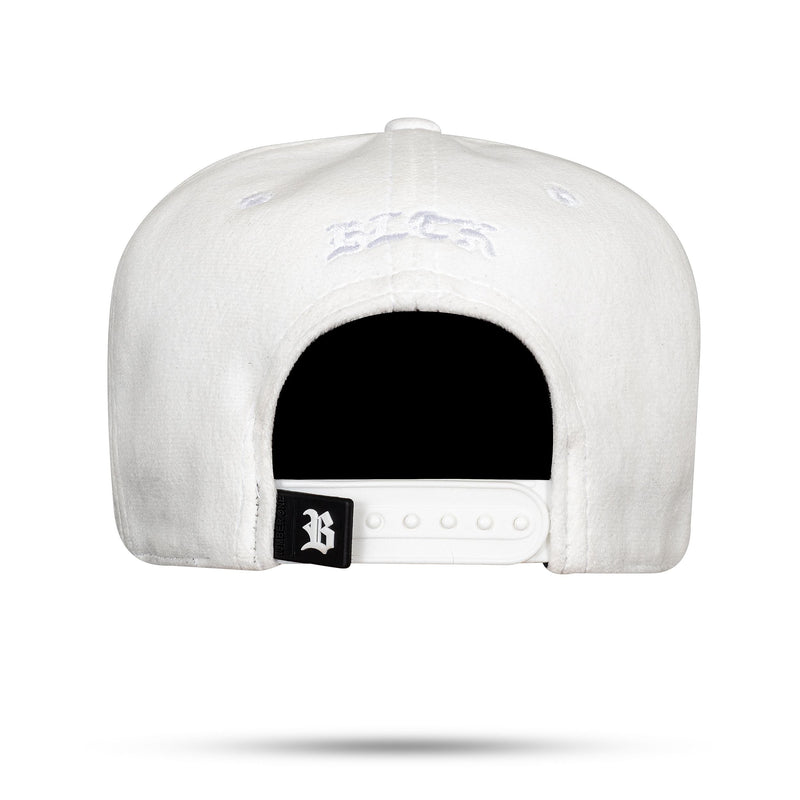 Boné Branco Snapback Veludo Logo Basic