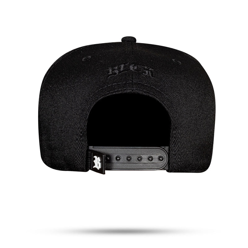 Boné Preto Snapback Aba Couro Marrom Perfurated