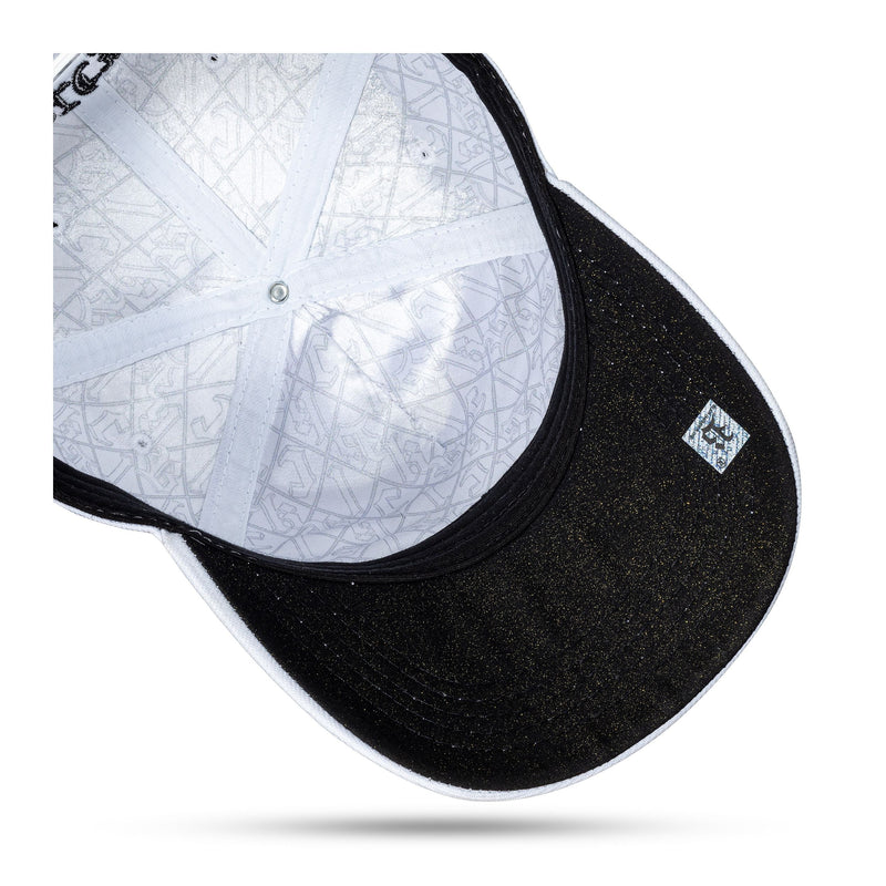 Boné Branco Snapback Contra Aba Gliter