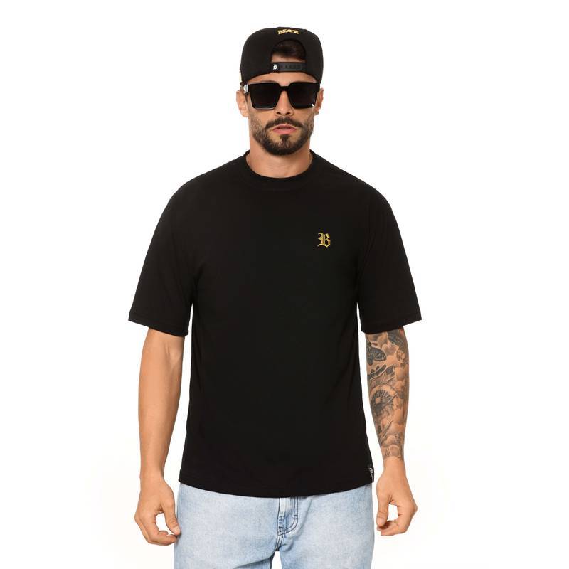 Camiseta Oversized Preta Logo Dourado