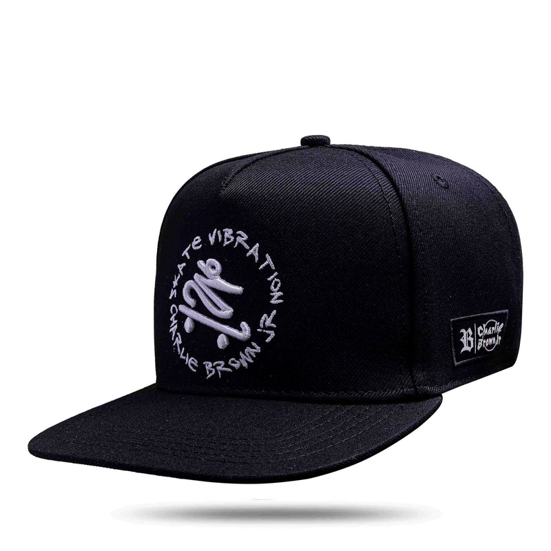 Boné Charlie Brown Jr - Skate Vibration - Snapback Aba Reta Preto